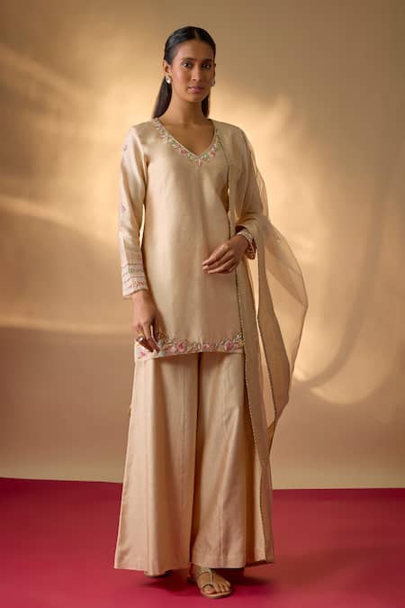 The Aarya Chanderi Zardozi Floral Embroidered Kurta Set 