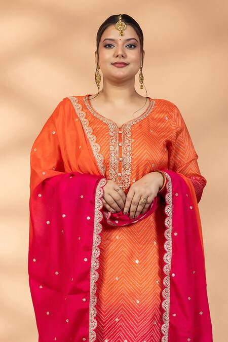 Buy_Mamicha_Orange Chiffon Embroidery, Sequins, Zari V-neck Ombre Kurta Set _Online_at_Aza_Fashions