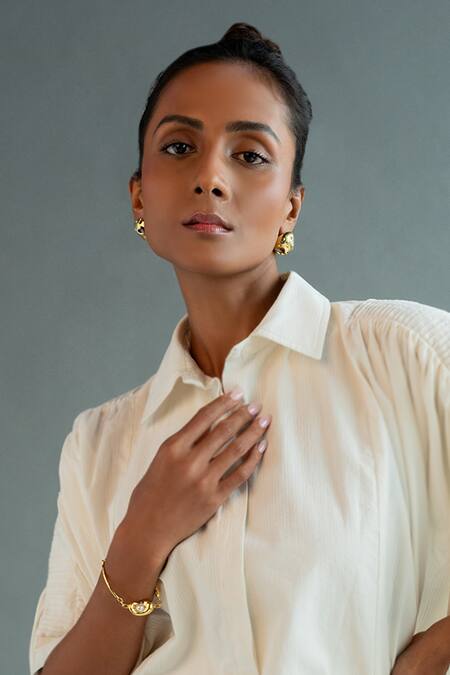 Shop_KEFI-CO_Gold Plated Pearls Cosmos Bracelet _Online_at_Aza_Fashions