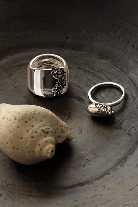 KEFI-CO Imperfect Pebble Ring 