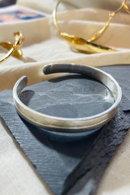 Buy_KEFI-CO_Silver Plated Kada Bracelet _Online_at_Aza_Fashions