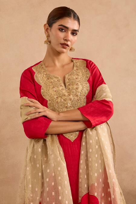 Buy Nero India Red Silk Embroidery, Zari Split V-neck Dori Yoke Scallop Kurta And Pant Set Online at Aza Fashions Buy_Nero India_Red Silk Embroidery, Zari Split V-neck Dori Yoke Scallop Kurta And Pant Set _Online_at_Aza_Fashions