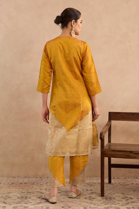Nero India Dori Yoke Embroidered Kurta & Narrow Pant Set 