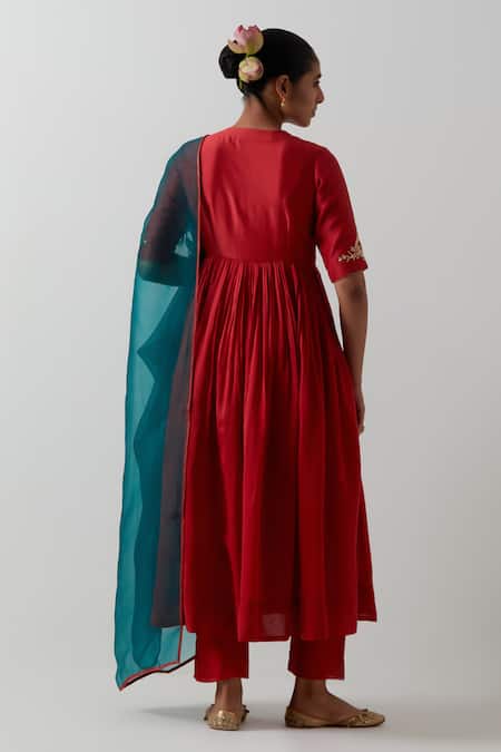 Vinusto Chanderi Embroidered Anarkali Set 