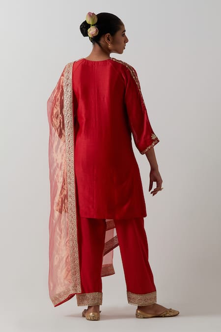 Shop Vinusto Red Chanderi, Cotton, Tissue Embroidery, Lace, Zari Kurta, Salwar And Dupatta Set at Aza Fashions Shop_Vinusto_Red Chanderi, Cotton, Tissue Embroidery, Lace, Zari Kurta, Salwar And Dupatta Set _at_Aza_Fashions