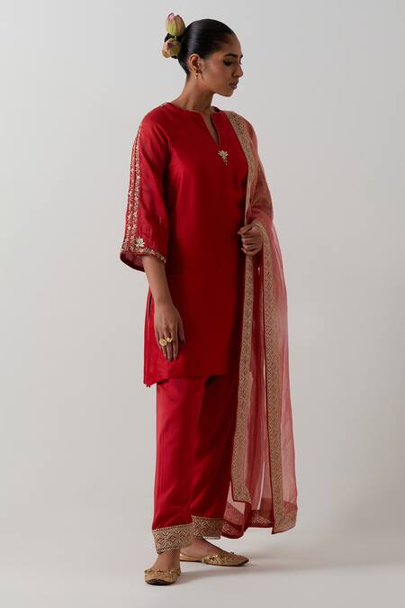 Vinusto Red Chanderi, Cotton, Tissue Embroidery, Lace, Zari Kurta, Salwar And Dupatta Set Online at Aza Fashions Vinusto_Red Chanderi, Cotton, Tissue Embroidery, Lace, Zari Kurta, Salwar And Dupatta Set _Online_at_Aza_Fashions
