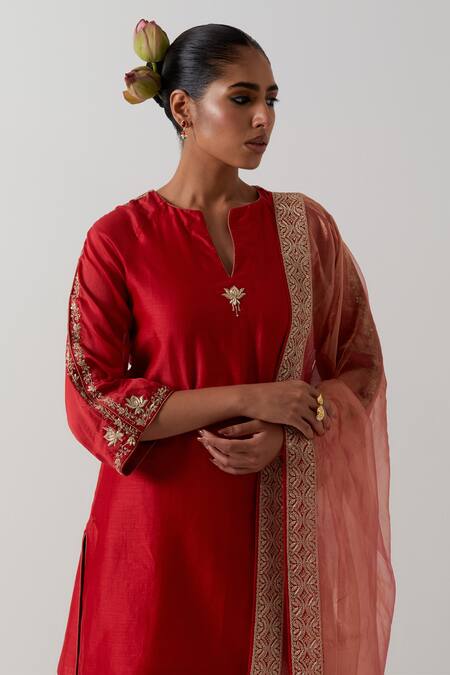 Shop Vinusto Red Chanderi, Cotton, Tissue Embroidery, Lace, Zari Kurta, Salwar And Dupatta Set Online at Aza Fashions Shop_Vinusto_Red Chanderi, Cotton, Tissue Embroidery, Lace, Zari Kurta, Salwar And Dupatta Set _Online_at_Aza_Fashions