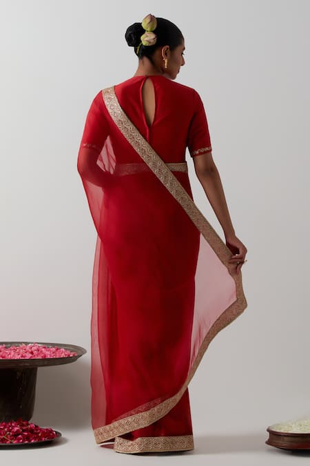 Vinusto Embroidered Blouse With Saree 