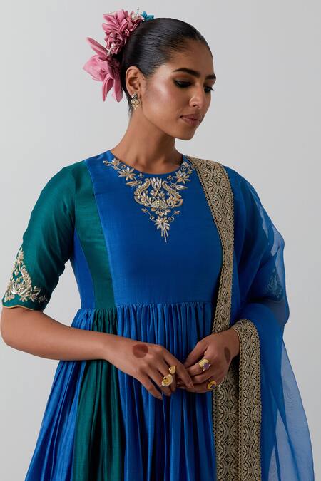 Vinusto_Cobalt Chanderi , Embroidery, Lace Round Neck Panelled Anarkali Set _Online_at_Aza_Fashions