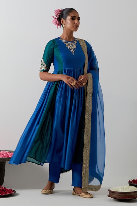 Buy_Vinusto_Cobalt Chanderi , Embroidery, Lace Round Neck Panelled Anarkali Set _Online_at_Aza_Fashions
