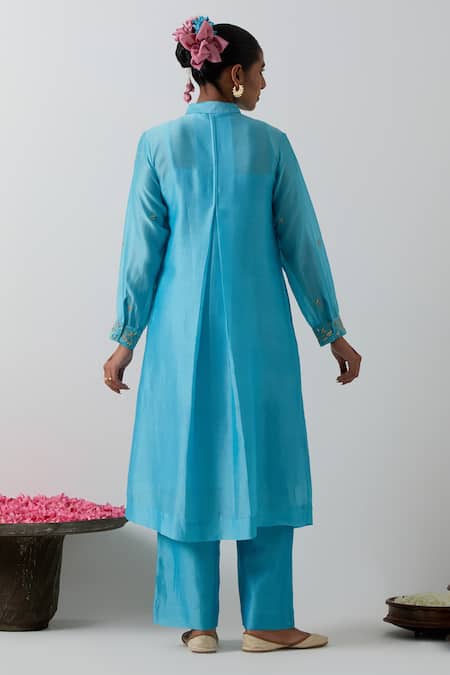 Vinusto Chanderi Zari Embroidered Kurta & Pant Set 