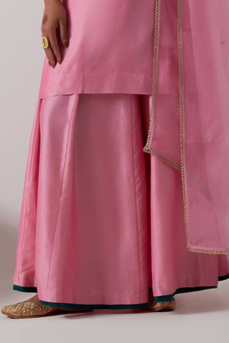Vinusto_Pink Chanderi, Silk Embroidery, Zari Split V-neck Floral Kurta Palazzo Set _at_Aza_Fashions