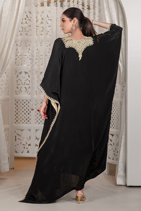 Daljit Sudan Crepe Aari Thread & Tilla Embroidered Kaftan 