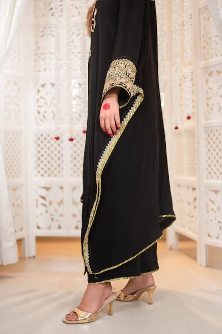 Daljit Sudan_Black Crepe Embroidery, Zari V-neck And Tilla Kaftan & Pant Set _Online_at_Aza_Fashions
