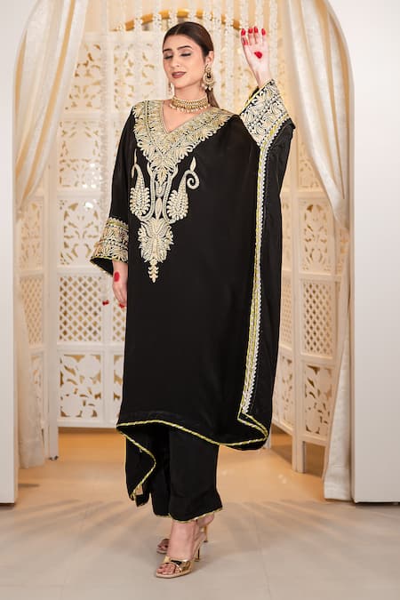 Daljit Sudan_Black Crepe Embroidery, Zari V-neck And Tilla Kaftan & Pant Set _at_Aza_Fashions