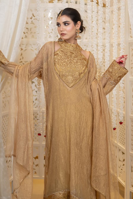 Shop_Daljit Sudan_Gold Tissue, Crepe Embroidery, Zari High Neck Tilla Crushed Kurta Set _Online_at_Aza_Fashions
