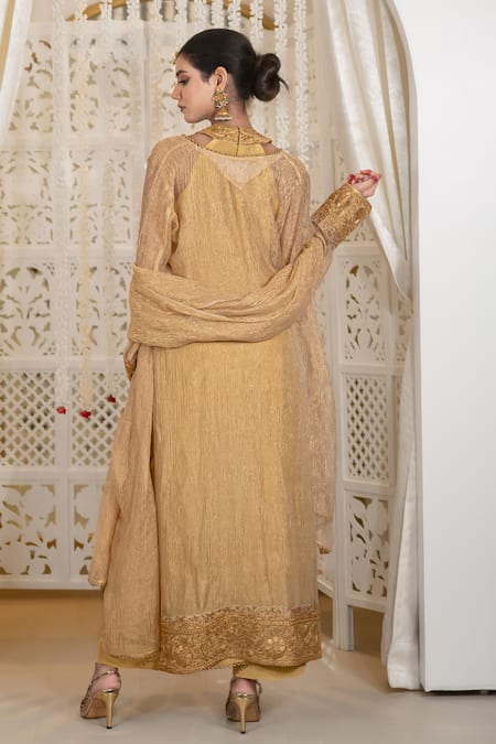 Daljit Sudan Tilla Embroidered Crushed Tissue Kurta Set