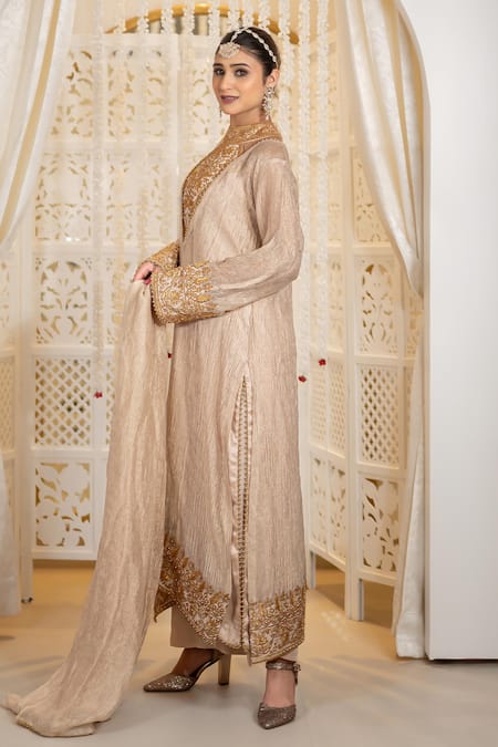 Daljit Sudan_Gold Tissue, Satin Embroidery V-neck Crushed Tilla Kurta Set _Online_at_Aza_Fashions