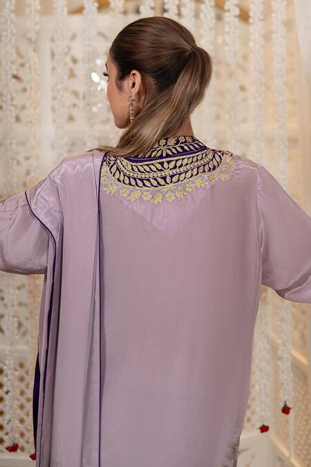 Buy_Daljit Sudan_Lavender Crepe Embroidery Mandarin Collar Cowl Kurta And Pant Set With Aari _Online_at_Aza_Fashions