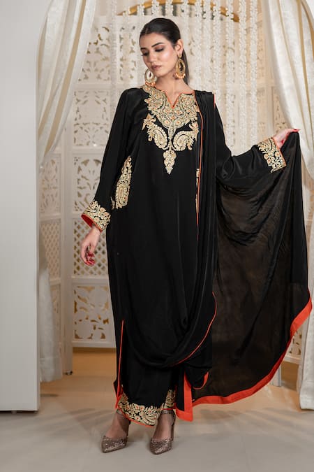 Daljit Sudan_Black Crepe Embroidery V-neck Kashmiri Aari Tilla Cowl Kurta And Pant _at_Aza_Fashions