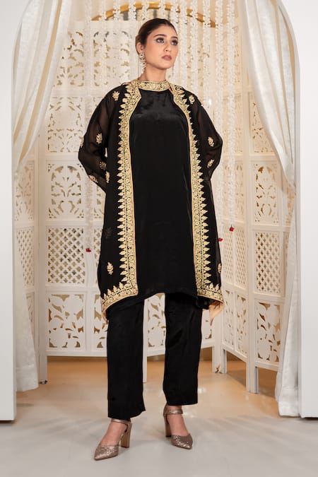 Daljit Sudan_Black Crepe, Georgette Embroidery, Zari Halter Neck, And Tilla Jacket Kurta Set _Online_at_Aza_Fashions