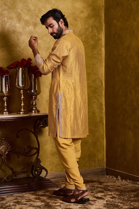 Histori Dori Embroidered Kurta & Dhoti Set 