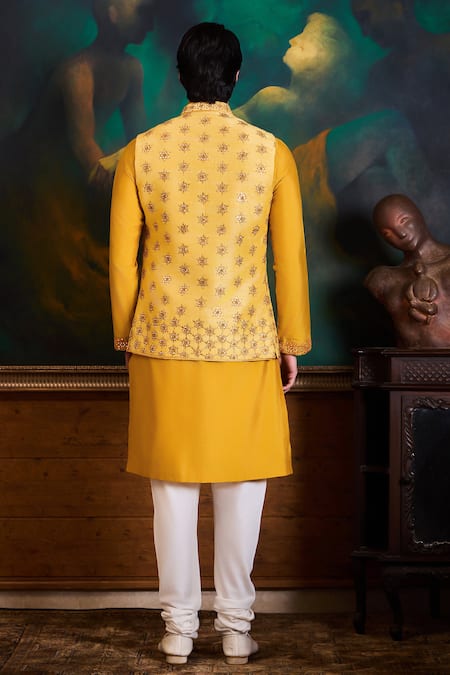 Histori Embroidered Bundi Kurta Set 