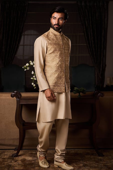 Histori_Beige Tussar, Silk, Cotton Embroidery Gicha Kasab Bundi Kurta Set _Online_at_Aza_Fashions