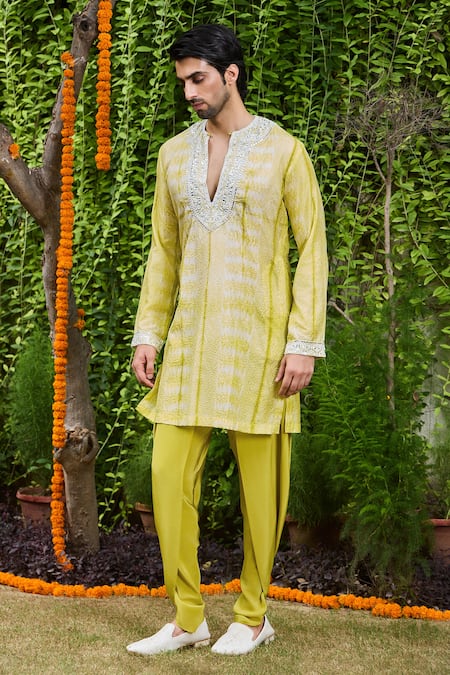 Buy Histori Green Silk, Viscose Beads, Mirrors Shibori Tie-dyed Embroidered Kurta Set Online at Aza Fashions Buy_Histori_Green Silk, Viscose Beads, Mirrors Shibori Tie-dyed Embroidered Kurta Set _Online_at_Aza_Fashions