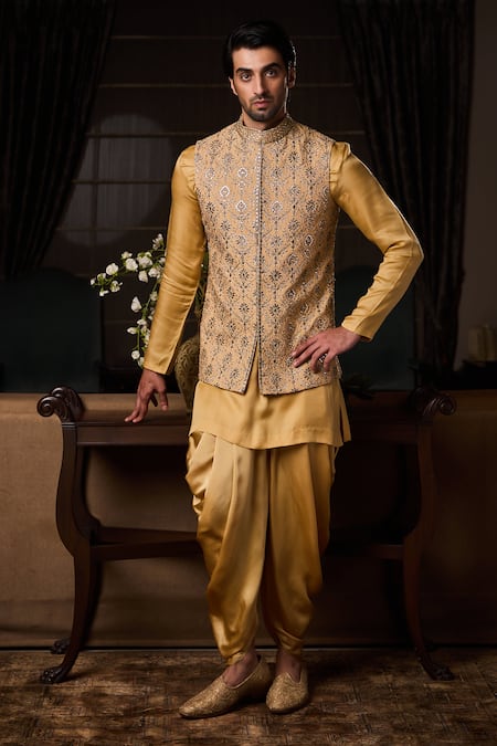 Histori Embroidered Bundi Kurta Set 