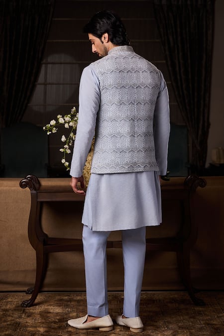 Histori Arabesque Pattern Embroidered Bundi Kurta Set 