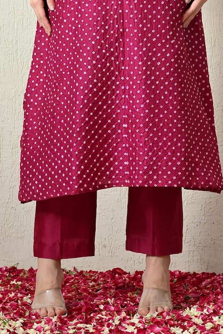 OHH CROW_Magenta Chanderi Silk Embroidery, Zari V-neck Bandhani Kaftan And Pant Set _Online_at_Aza_Fashions