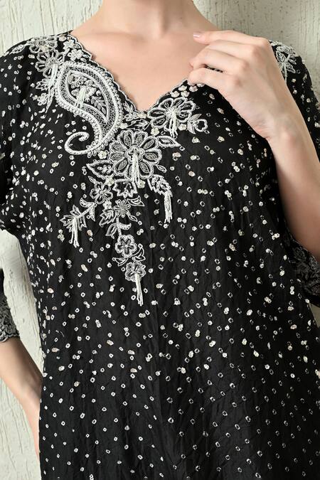 Buy_OHH CROW_Black , Chanderi Embroidery V-neck Bandhani Pattern Kaftan And Pant Set 