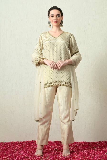 Shop_OHH CROW_Ivory Tissue, Silk, Chanderi Silk, Organza Embroidery, Sequins V-neck Kurta Set _Online_at_Aza_Fashions