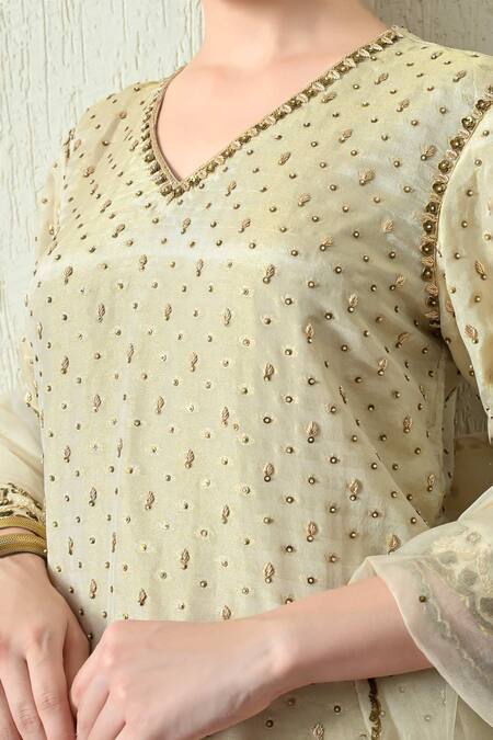 Buy_OHH CROW_Ivory Tissue, Silk, Chanderi Silk, Organza Embroidery, Sequins V-neck Kurta Set 