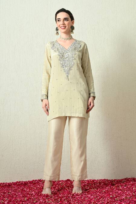 Shop_OHH CROW_Ivory Tissue, Silk, Chanderi Silk, Organza Embroidery, Sequins Crush Kurta Set _Online_at_Aza_Fashions