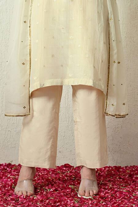 OHH CROW_Ivory Tissue, Silk, Chanderi Silk, Organza Embroidery, Zari Crush Kurta Set _Online_at_Aza_Fashions