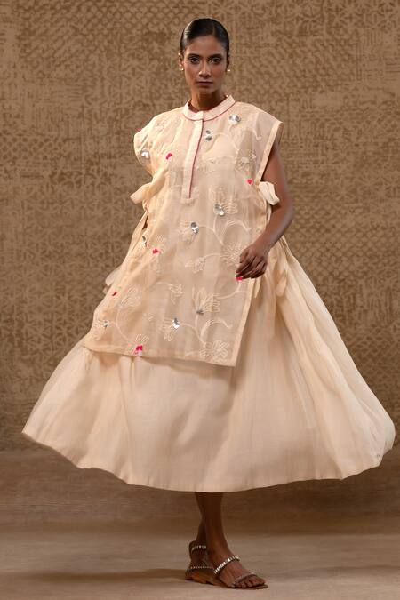 Buy_Eeda_Off White Chanderi, Silk Organza Sequins, Applique, Zari-woven Dress And Cape _Online_at_Aza_Fashions