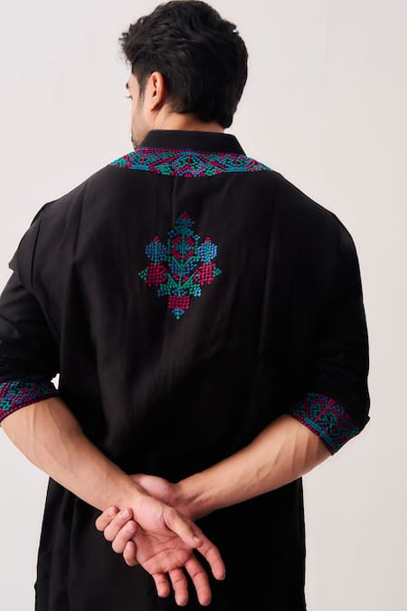 Buy_Wabi Sabi By Anshum-Ritesh_Black Chanderi Embroidery Twilight Flora Kurta And Pyjama 