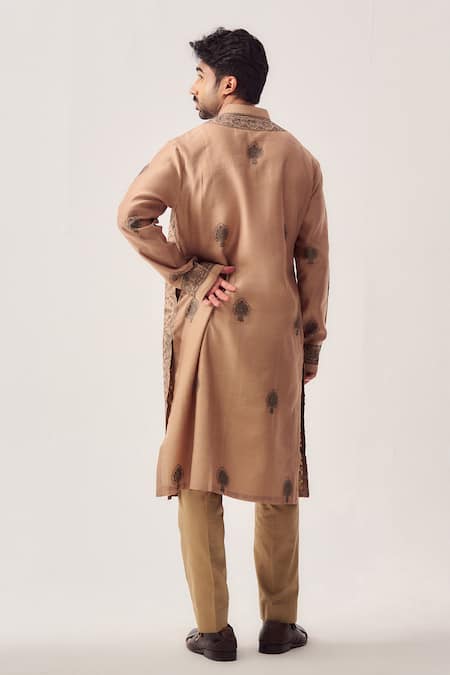 Wabi Sabi By Anshum-Ritesh Chanderi Mandala Embroidered Kurta & Pyjama 