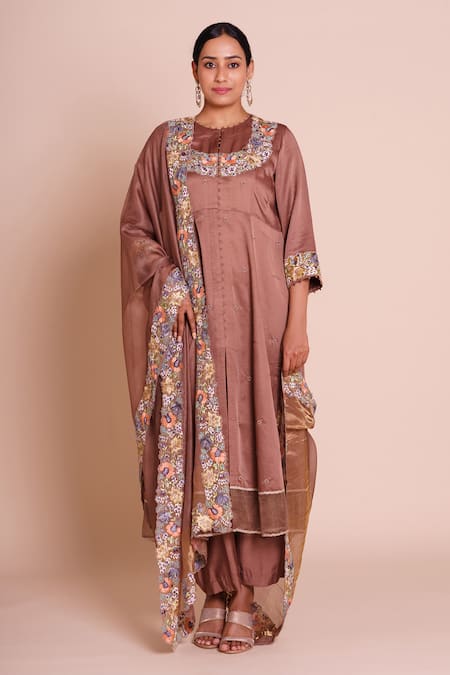 Brij Avani Cocoa Embroidered Kurta Set 