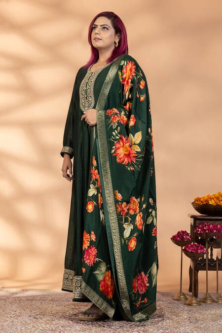 Buy Mamicha Green Chiffon Zari, Embroidery, Tassels Split V-neck Mehak Anarkali And Dupatta Online at Aza Fashions Buy_Mamicha_Green Chiffon Zari, Embroidery, Tassels Split V-neck Mehak Anarkali And Dupatta _Online_at_Aza_Fashions
