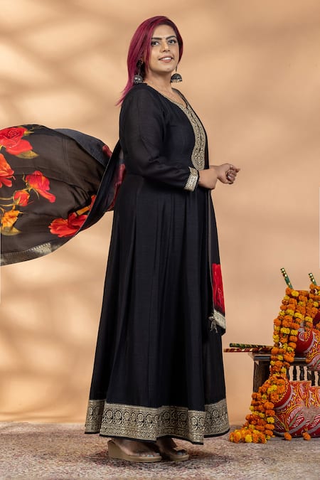 Mamicha Noor-e-Kala Embroidered Anarkali With Dupatta 