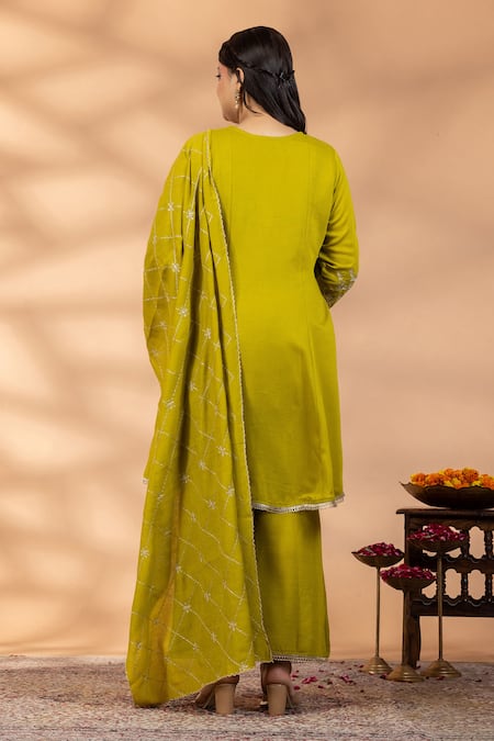 Mamicha Mehreen Thread Embroidered Kurta Set 