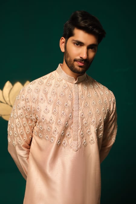 Niloufer By Aasif Ally_Peach Silk Embroidery Zardozi Handwork Kurta And Pant Set _at_Aza_Fashions