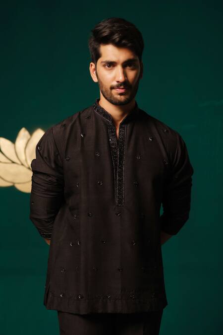Niloufer By Aasif Ally_Black Silk Embroidery Zardozi Handwork Short Kurta And Pant Set _Online_at_Aza_Fashions