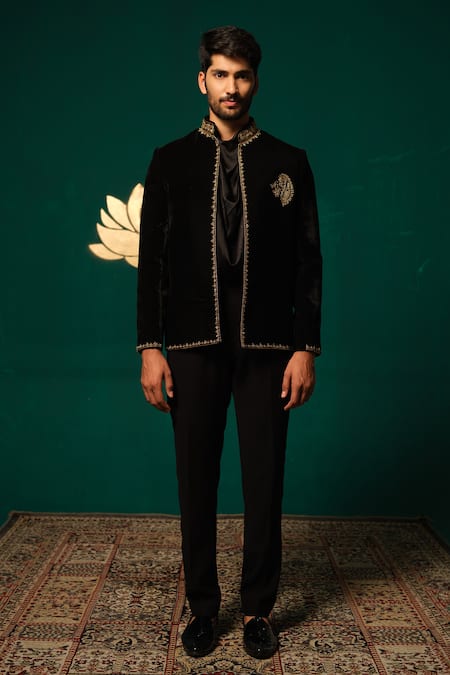 Niloufer By Aasif Ally_Black Velvet Embroidery Zardozi Bandhgala Set _at_Aza_Fashions