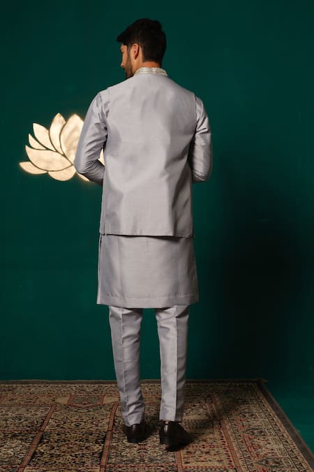 Niloufer By Aasif Ally Zardozi & Cut Dana Embroidered Kurta Set 