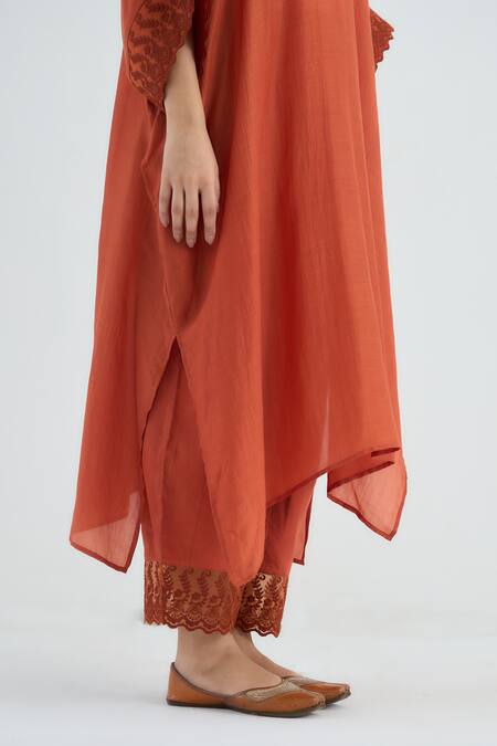 Shop RAAS LIFE Rust Cotton, Silk Embroidery V-neck Angelav Kaftan Online at Aza Fashions Shop_RAAS LIFE_Rust Cotton, Silk Embroidery V-neck Angelav Kaftan _Online_at_Aza_Fashions