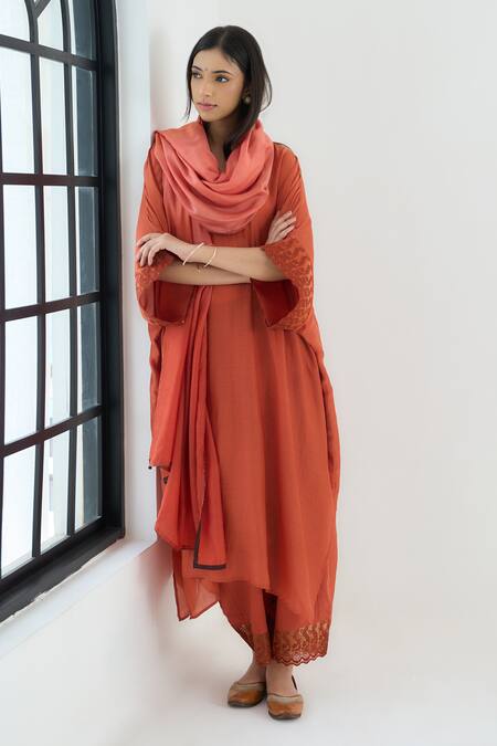 Buy RAAS LIFE Rust Cotton, , Vegan Lace V-neck Angela Solid Kaftan Pant Set Buy_RAAS LIFE_Rust Cotton, , Vegan Lace V-neck Angela Solid Kaftan Pant Set